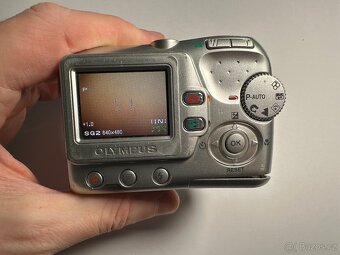 Olympus FE-100 - 2