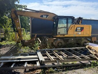 Caterpillar kolový bagr MH 3022 - 2