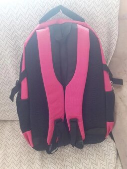 Nový sytě růžovočerná batoh nike - 2