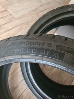 Letni pneu 235 35 R19 - 2