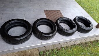 215/55 R17 94V - 2
