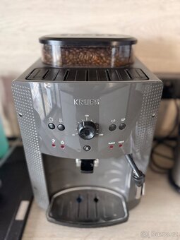 KRUPS Essential EA810B70 - 2
