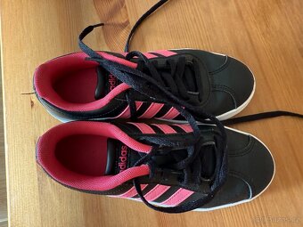 dětské boty Adidas vel. 32, černé - 2