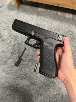 Prodám Glock 18C AEP od Tokyo mauri - 2