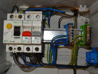 Rozvadec ( abb 12654 ) rozvodnice 1x chranic 2x jistic 2x za - 2