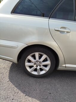 Toyota Avensis - 2