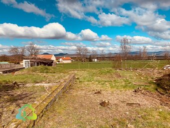 Prodej pozemku pro bydlení 997 m2, Slavětín, ev.č. 00643 - 2