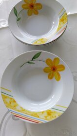 Porcelánové talíře, šálky,talířová souprava - 2