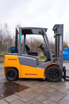 Vysokozdvižný vozík Jungheinrich TFG 425 (VV0182) - 2