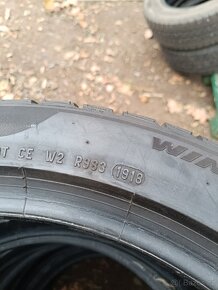 Zimní pneu Pirelli Sottozero 245/45/19 -102V - 2