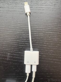 Lightning adaptér 2v1 pro iPhone – sluchátka + nabíjení - 2