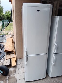 Lednice s mrazakem Beko - 2