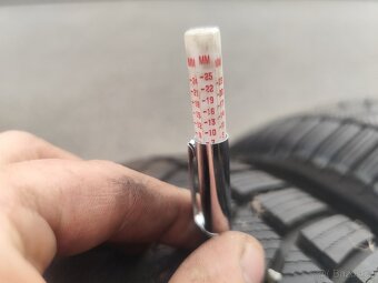 Zimní Pneu 215/60 rR16 sada 4x - 2