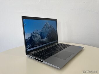 Dell Latitude 5530 – i5 / 16GB / 256GB / FHD IPS - 2