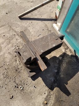 Prodám strojní svěrák - 2