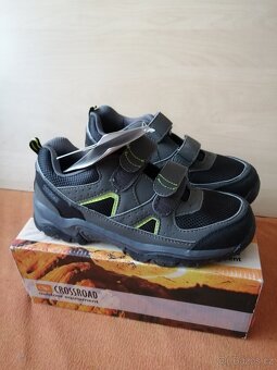 Chlapecké boty NOVÉ - 2