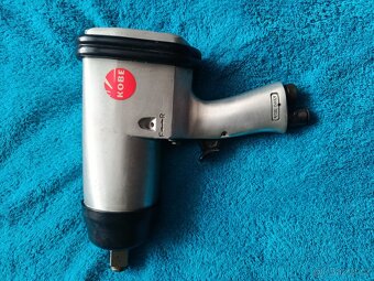 Rázový utahovák KOBE IW750 - 2