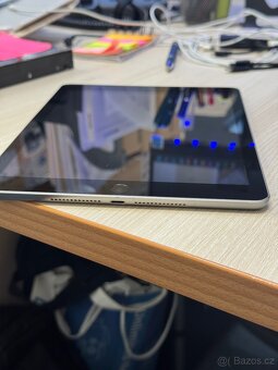 Apple iPad 5 Space Gray (A1822) Wi-Fi - 2