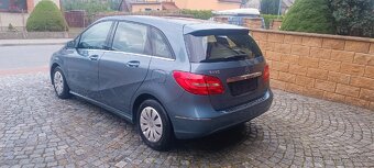 Mercedes-Benz B180CDI,r.v. 2014,nehavarovaný,nelakovaný,TOP - 2