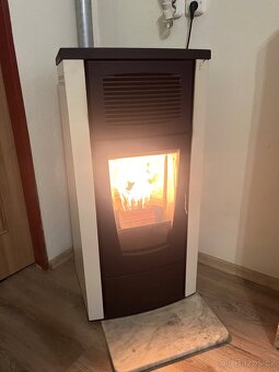 Peletová teplovzdušná kamna 8 kW - 2