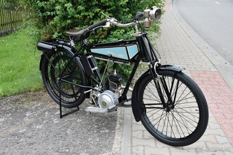 Krásný řemenáč - více než 100 let starý - 2