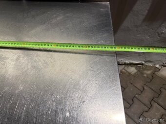 Nerezový stůl s dřezem a baterií - 2