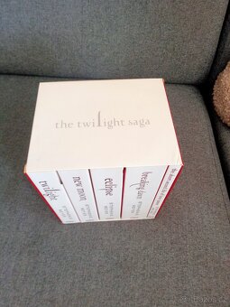 Twilight sága v boxu v angličtině - 2