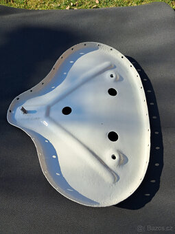 Jawa pérák - plech sedla řidiče - 2