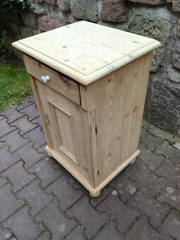 stolek po renovaci - 2