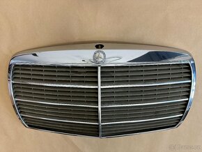 Mercedes w123 Maska Grill - 2