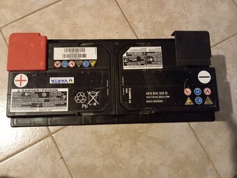 Autobaterie Varta a nabíječka - 2