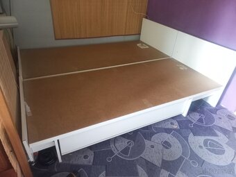 Postel 180 x 200 + matrace - 2