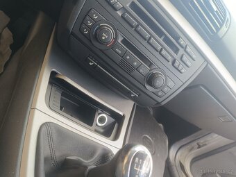 Vyhřívané sedačky včetně tapecu BMW e87 - 2