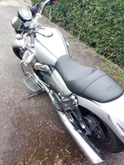 Moto Guzzi California 1400 custom - 2