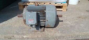 Prodám elektromotor. - 2