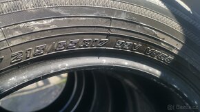 YOKOHAMA 215/65 R 17 BLUEARTHWINTER V906 99V - 2
