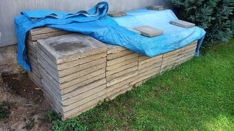 Prodám betonovou dlažbu venkovni - 2