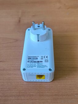 WiFi extender/repeater  STRONG REP300PFR - 2