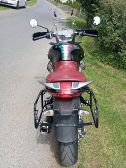 Moto Guzzi Breva 1100 - 2