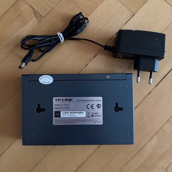 TP-LINK TL-GS108 (ver. 1.3) 8 Port Gigabit Switch - 2