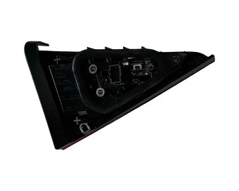 LED světlo pravé zadní vnitřní 3V9945308E Škoda Superb 3 17 - 2