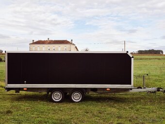Nákladní přívěs skříň 2500kg - 2