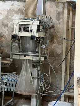 Použitá pytlovací linka - 2