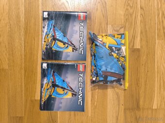 LEGO Technic 42074 – Závodní jachta (kompletní + návody) - 2