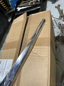 Lišta nárazníku levá strana Bmw e24 635, 633, 628 - 2