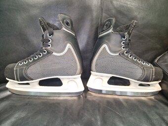 Chlapecké brusle v. 40 - 2