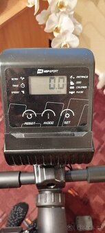 Magneticky rotoped s displejem - 2