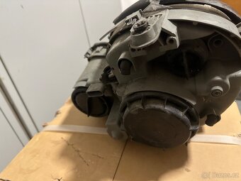 Přední světla xenony - 2