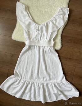 Bílé lení šaty - 2