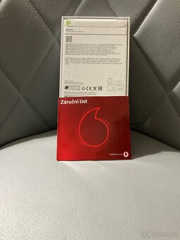 Apple iPhone 17e 256Gb Soft Pink, Černý. Novy - 2